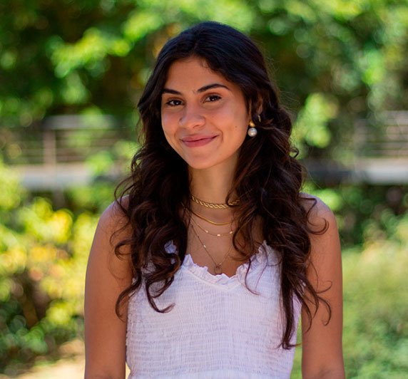 Maria Luiza Oliveira